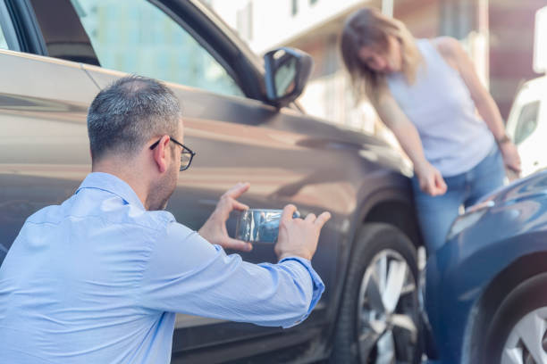 Professional Full Coverage Car Insurance technician working in Clever, MO